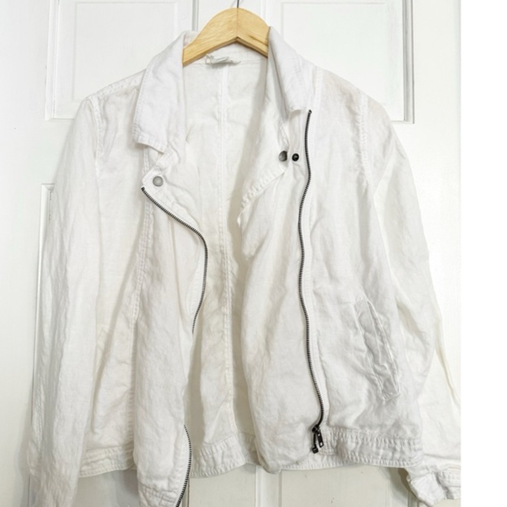 Cynthia Rowley White Linen Jacket
Asymmetrical Zipper Sz M